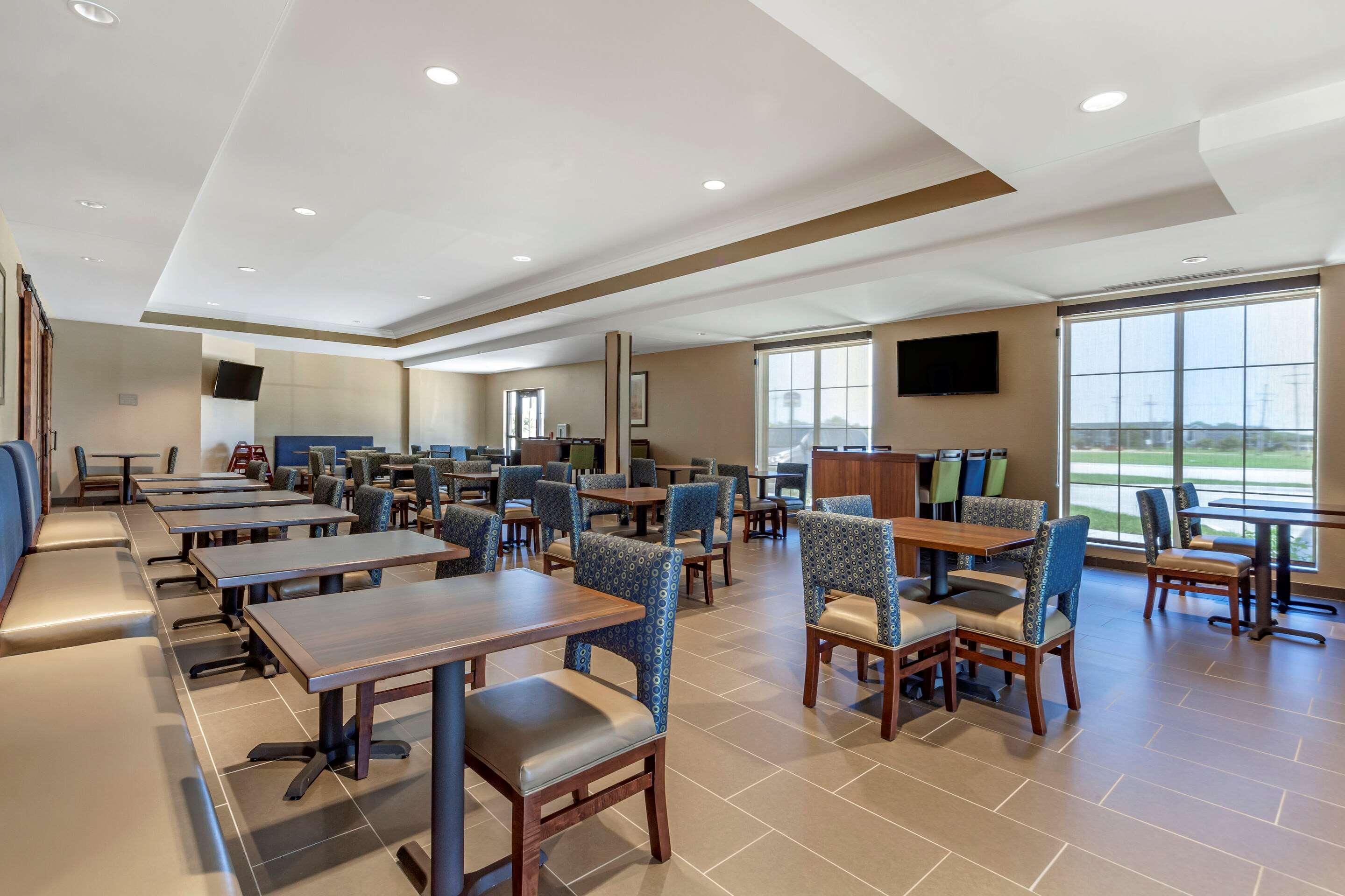 Comfort Suites Grand Island Exterior photo
